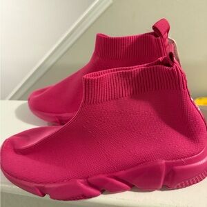 Mudd Pink Sock Sneakers with Knit Upper and Chunky Sole Size 9